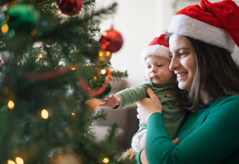 Passer les fêtes de Noël avec bébé